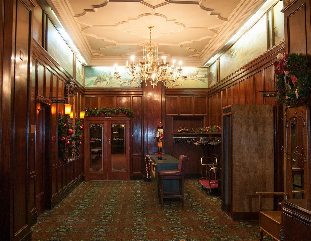 לונגוויו The Monticello Hotel מראה חיצוני תמונה