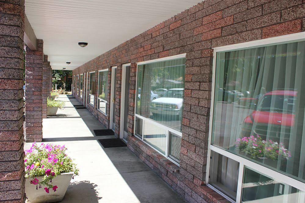 לונגוויו The Monticello Hotel מראה חיצוני תמונה